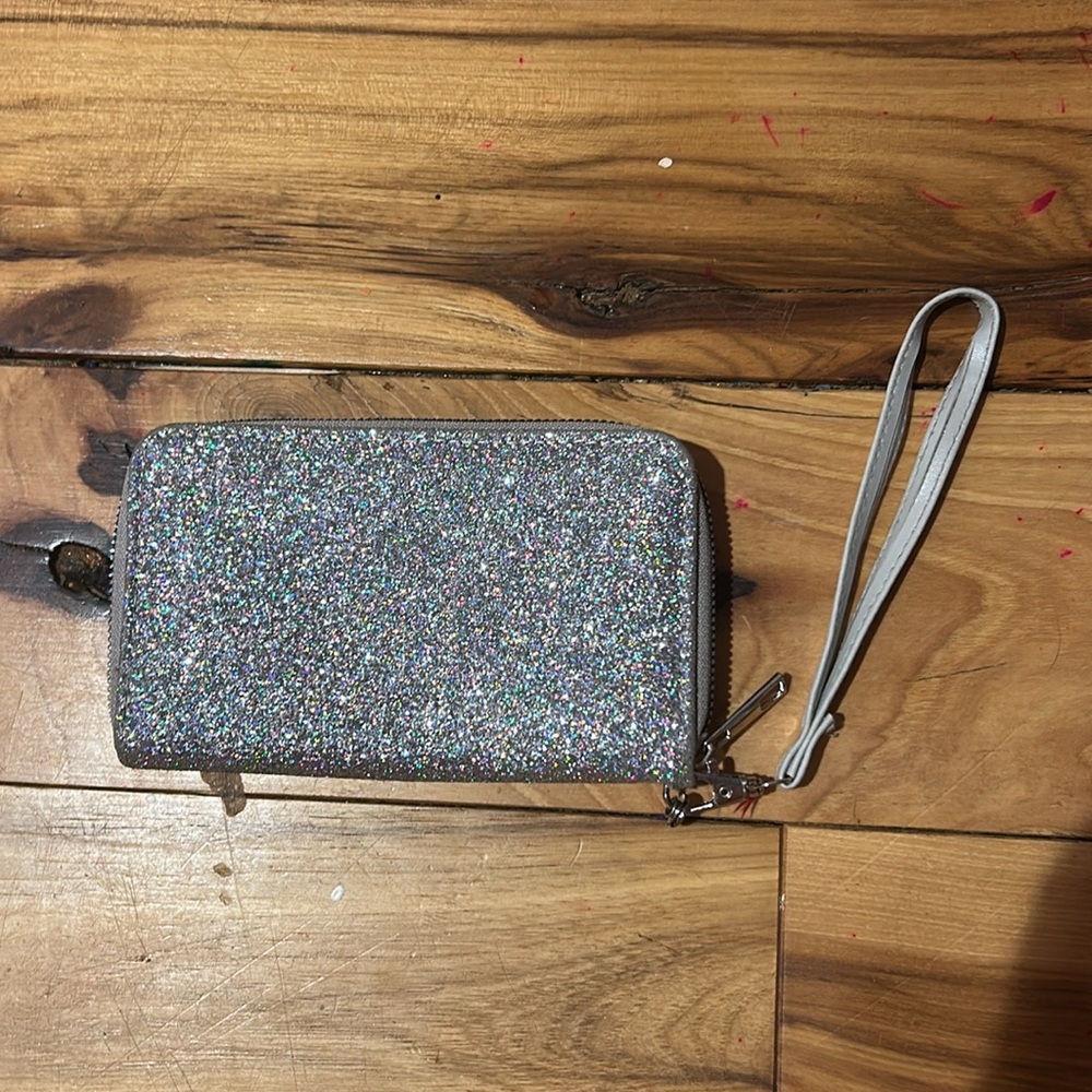 Wallets - Picture 3 of 3
